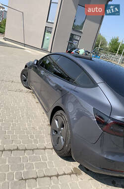 Седан Tesla Model 3 2021 в 