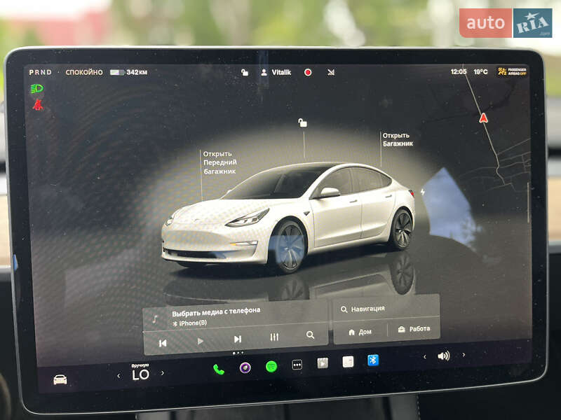Седан Tesla Model 3 2022 в Самборі