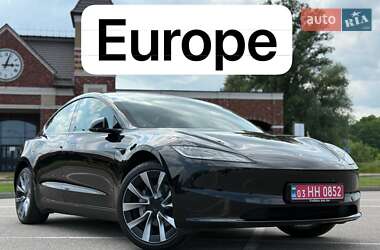 Седан Tesla Model 3 2024 в Києві