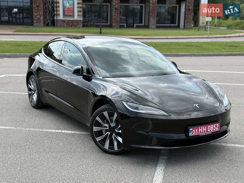 Седан Tesla Model 3 2024 в Киеве