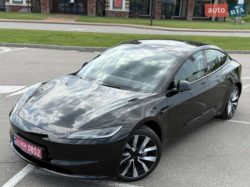 Седан Tesla Model 3 2024 в Киеве