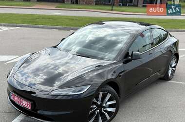 Седан Tesla Model 3 2024 в 