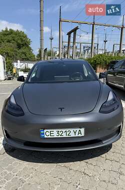 Седан Tesla Model 3 2018 в Черновцах