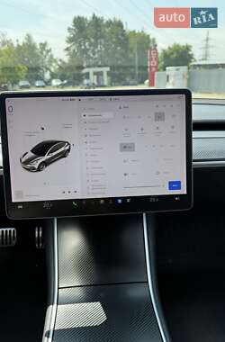 Седан Tesla Model 3 2018 в 
