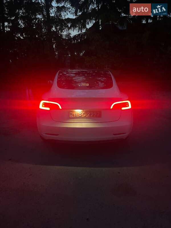 Седан Tesla Model 3 2019 в Березному