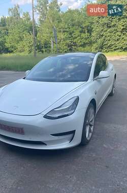 Седан Tesla Model 3 2019 в Березному