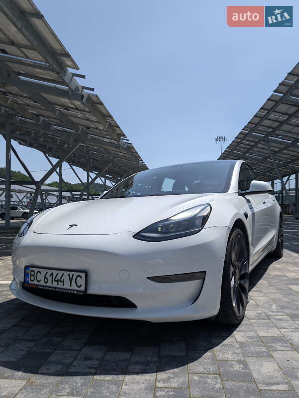 Tesla Model 3 2021