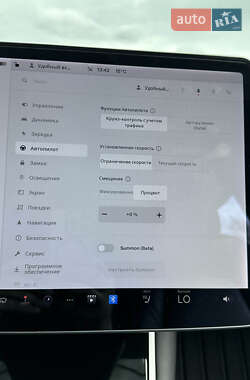 Седан Tesla Model 3 2018 в 