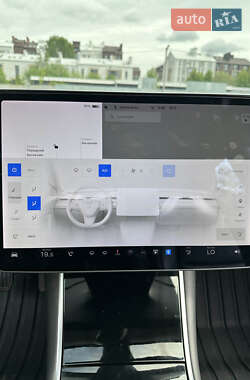 Седан Tesla Model 3 2018 в 