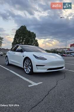 Седан Tesla Model 3 2019 в Миргороді