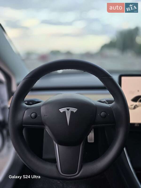 Седан Tesla Model 3 2019 в Дніпрі фото 21 Седан Tesla Model 3 2019 в Дніпрі