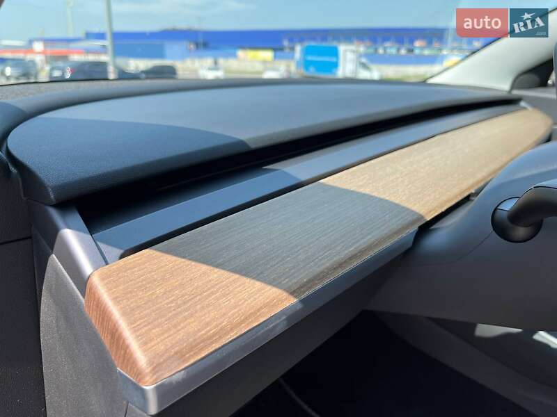 Седан Tesla Model 3 2018 в Виннице фото 27 Седан Tesla Model 3 2018 в Виннице