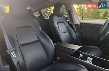 Седан Tesla Model 3 2019 в 