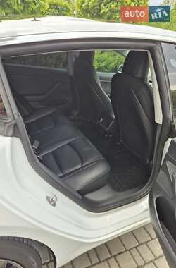 Седан Tesla Model 3 2020 в 