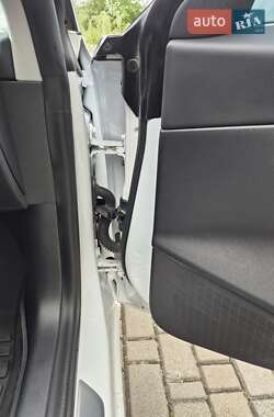 Седан Tesla Model 3 2020 в 