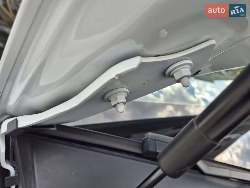 Седан Tesla Model 3 2020 в Івано-Франківську