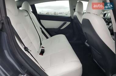 Седан Tesla Model 3 2021 в 