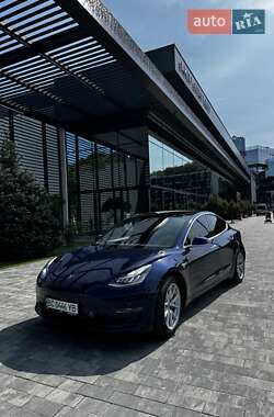 Седан Tesla Model 3 2018 в Львові