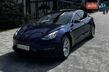 Седан Tesla Model 3 2018 в 