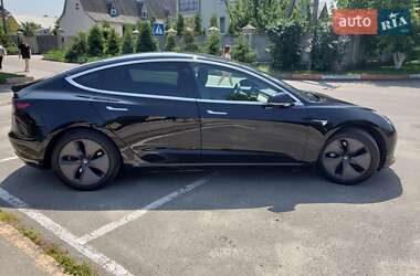 Седан Tesla Model 3 2019 в 