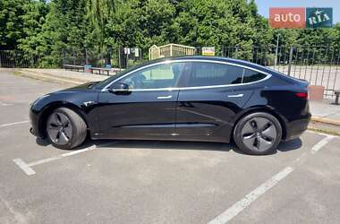 Седан Tesla Model 3 2019 в 