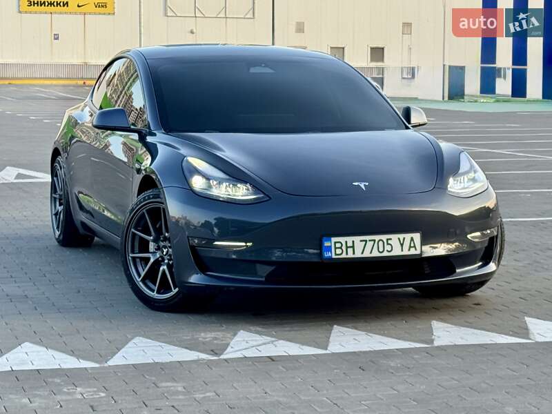 Седан Tesla Model 3 2021 в Одессе фото Седан Tesla Model 3 2021 в Одессе