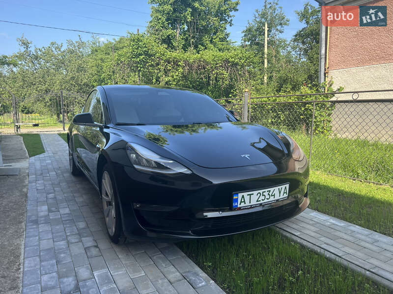 Седан Tesla Model 3 2018 в Долине