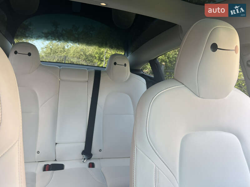 Седан Tesla Model 3 2018 в Долине