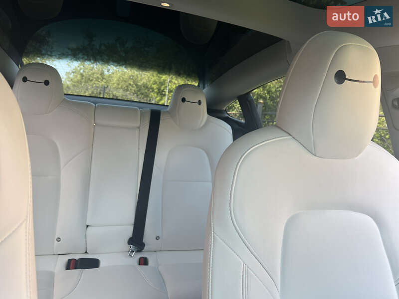 Седан Tesla Model 3 2018 в Долине