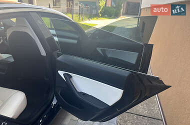 Седан Tesla Model 3 2018 в 