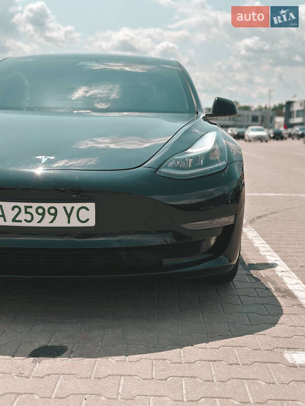 Седан Tesla Model 3 2021 в Киеве фото 5 Седан Tesla Model 3 2021 в Киеве