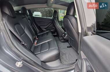 Седан Tesla Model 3 2021 в 