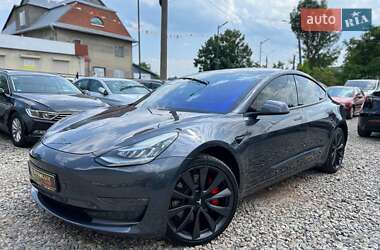Седан Tesla Model 3 2020 в 