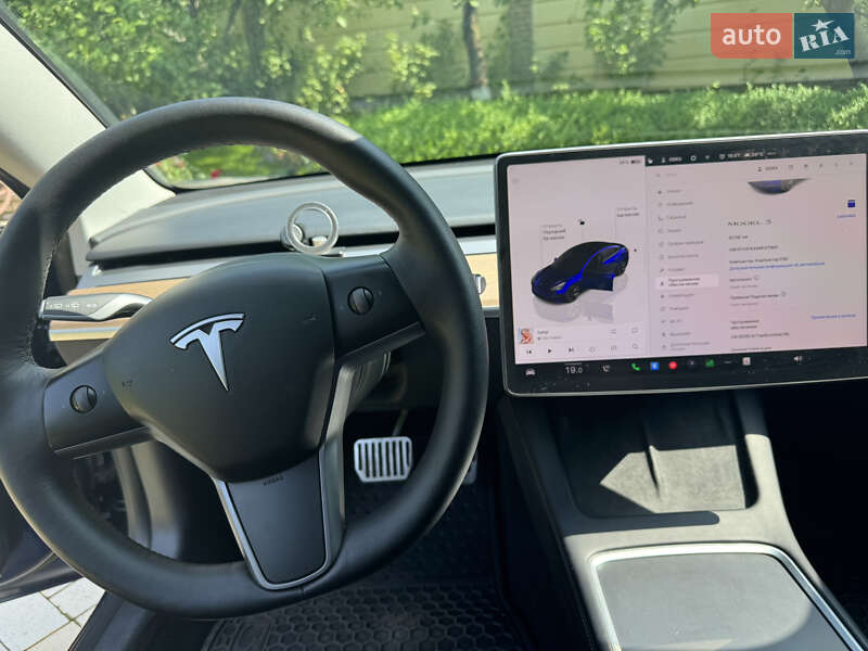 Седан Tesla Model 3 2022 в Києві