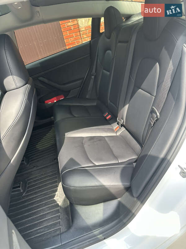 Седан Tesla Model 3 2023 в Киеве фото 17 Седан Tesla Model 3 2023 в Киеве