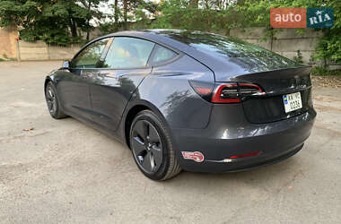 Седан Tesla Model 3 2021 в 
