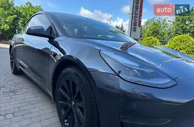 Седан Tesla Model 3 2021 в Луцке