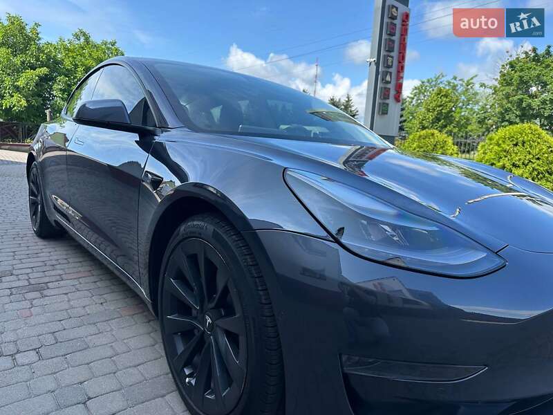 Седан Tesla Model 3 2021 в Луцьку