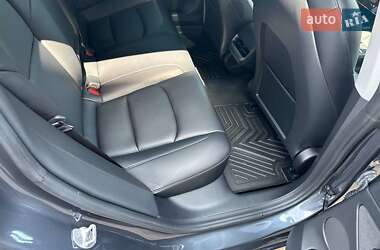 Седан Tesla Model 3 2021 в Луцке