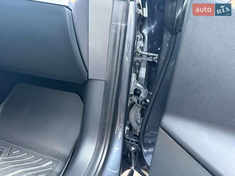 Седан Tesla Model 3 2021 в Луцьку