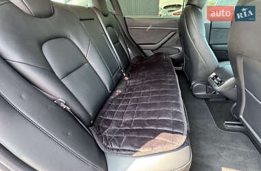 Седан Tesla Model 3 2021 в 