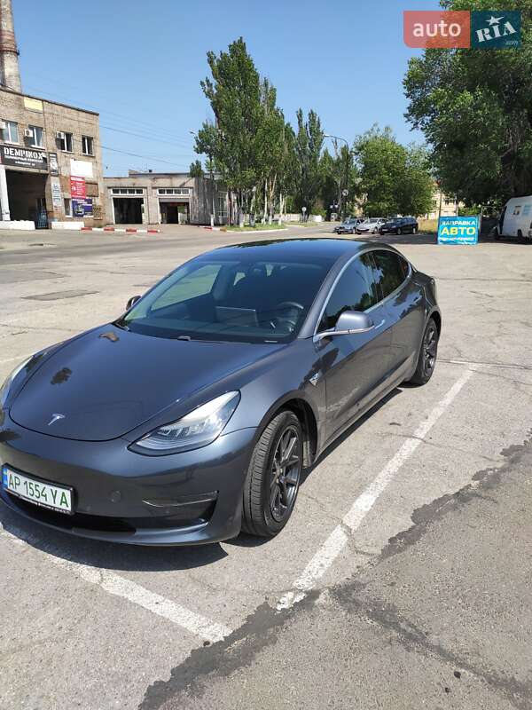 Седан Tesla Model 3 2019 в Запоріжжі
