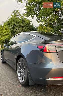 Седан Tesla Model 3 2019 в Киеве