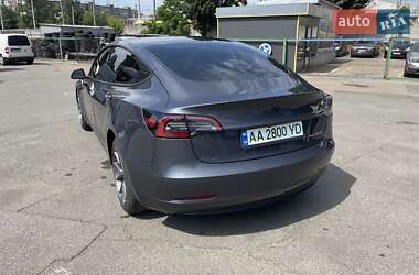 Седан Tesla Model 3 2023 в 