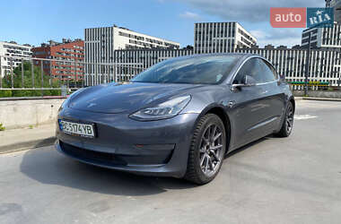 Седан Tesla Model 3 2020 в 