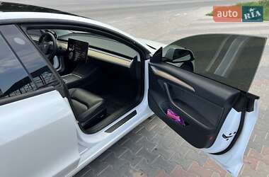 Седан Tesla Model 3 2021 в Виннице