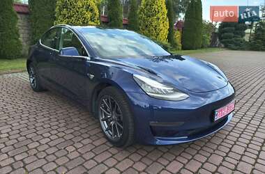 Седан Tesla Model 3 2018 в 