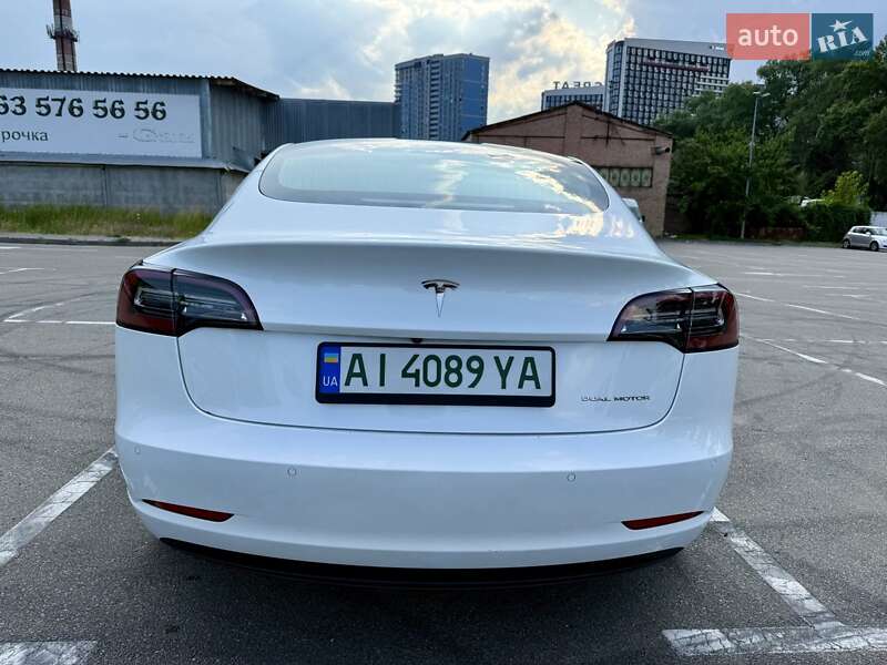 Седан Tesla Model 3 2020 в Киеве