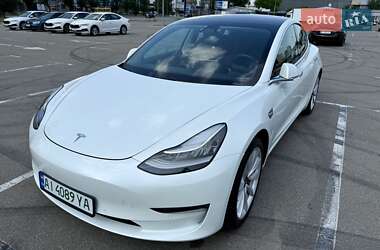 Седан Tesla Model 3 2020 в 