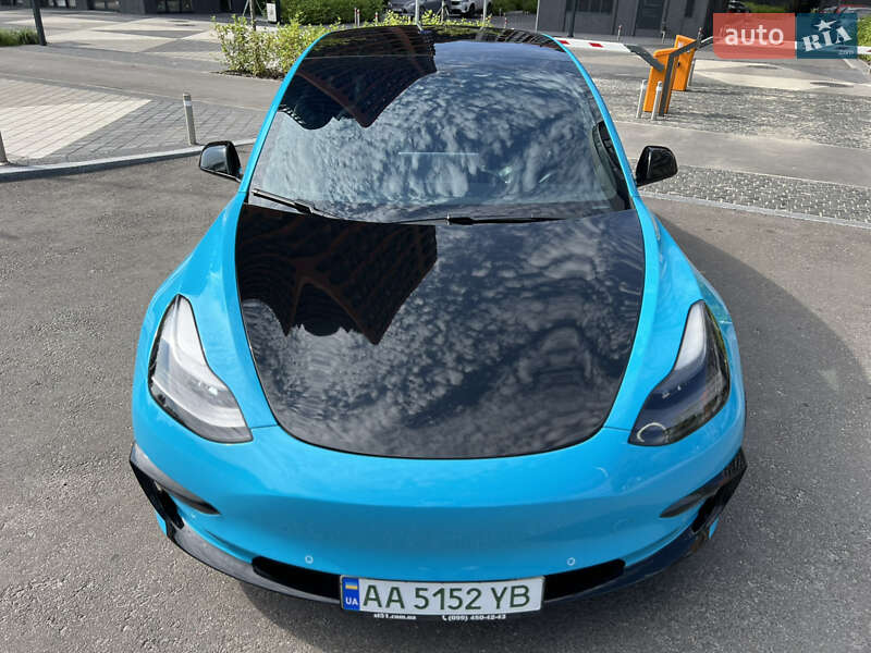 Седан Tesla Model 3 2019 в Києві